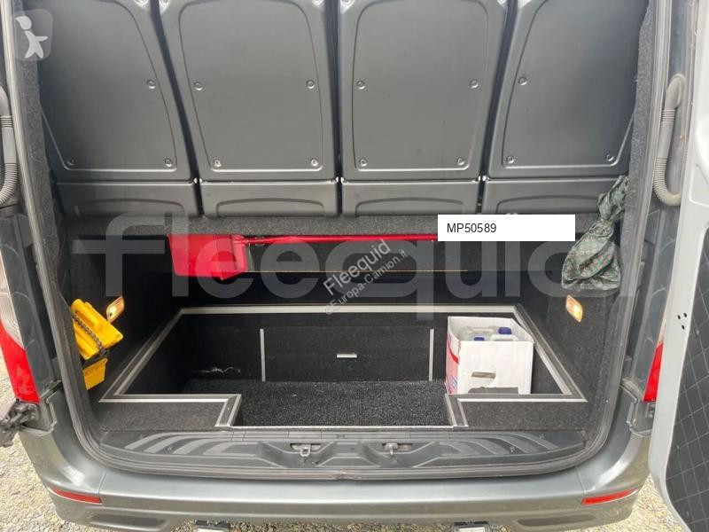 Лекотоварен автомобил Mercedes
