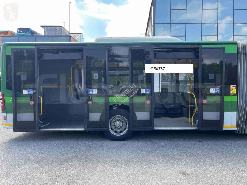 Autobuz Mercedes