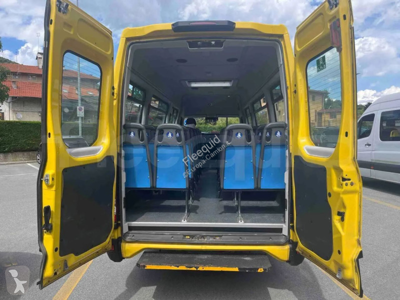 باص Iveco