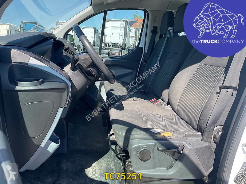باص Ford kombi 130.35 9 places