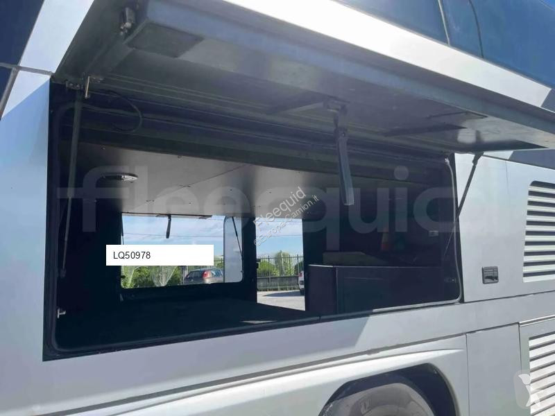 باص Neoplan Cityliner