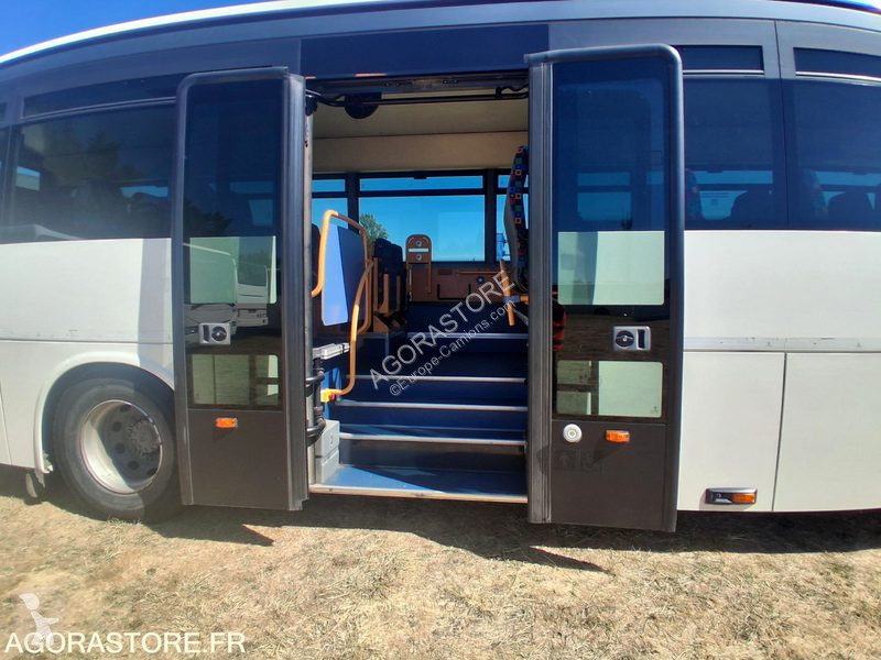 باص Irisbus RECREO