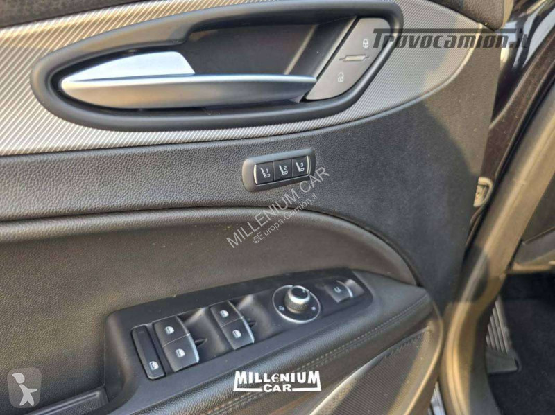 Véhicule utilitaire  STELVIO VELOCE TOTAL BLACK...