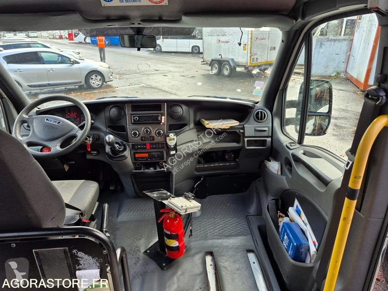 Комерційні автомобілі Iveco 50C17