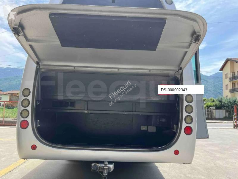 Autóbusz Iveco Unvi Compa