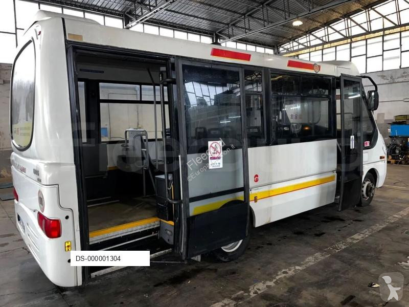 Ônibus transporte Iveco Cacciamali