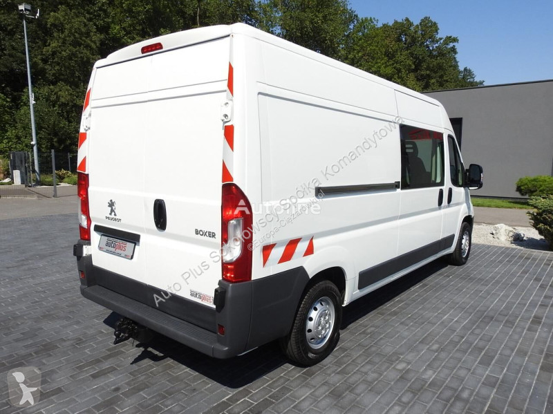 Véhicule utilitaire Peugeot BOXER FURGON...