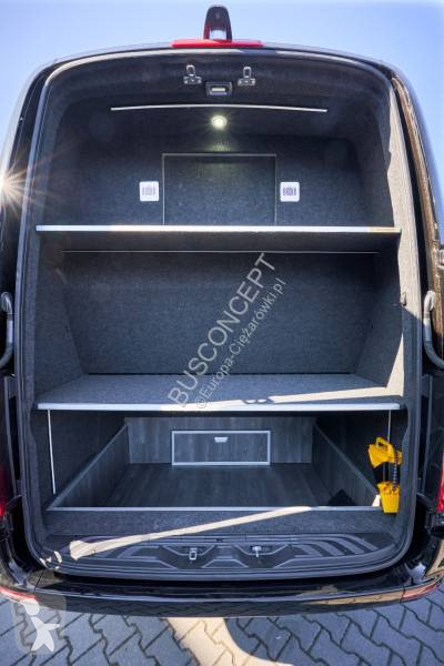 Autobuz Mercedes 519 cdi on stock