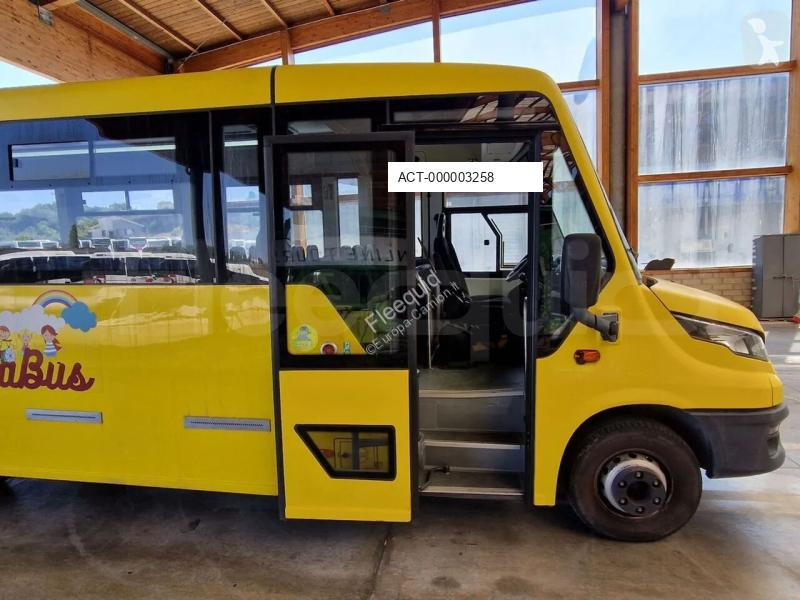 باص Iveco Indcar