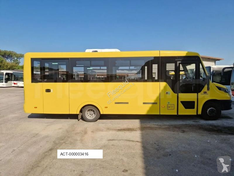 Autobussen Iveco Indcar