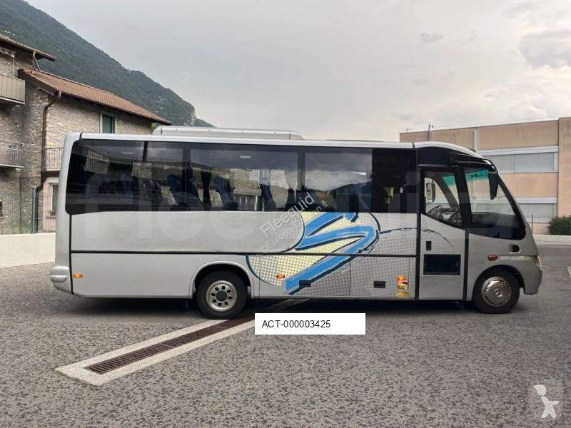 Autobuz Mercedes MB 818 S