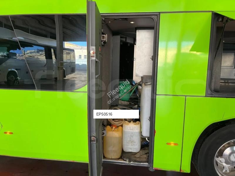 باص Neoplan Skyliner