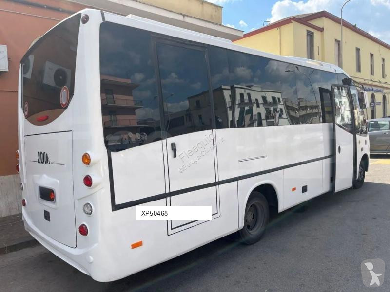 Autobús Mercedes 818