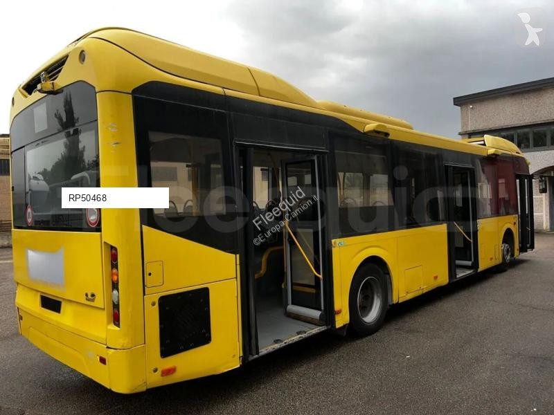باص Volvo 7900