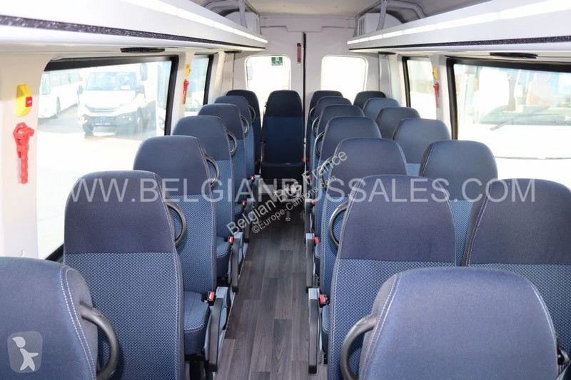 باص Iveco / 7.6m / Automatic / A65C18