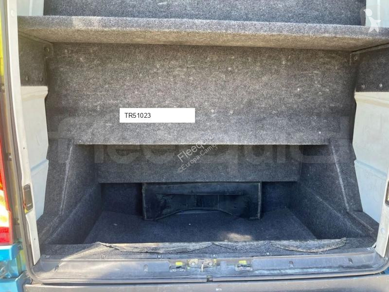 باص Iveco Ferqui