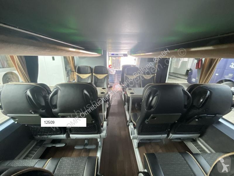 باص Neoplan Skyliner L