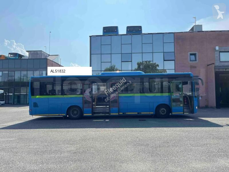 باص Iveco