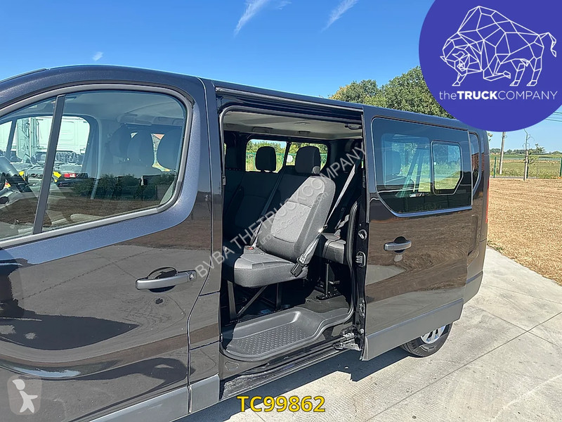 Véhicule utilitaire Nissan 2.0 DCI - MINIBUS -...