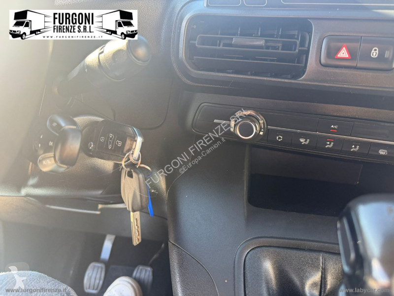 Autobus Peugeot BlueHDi 100 PC Furg. Pro
