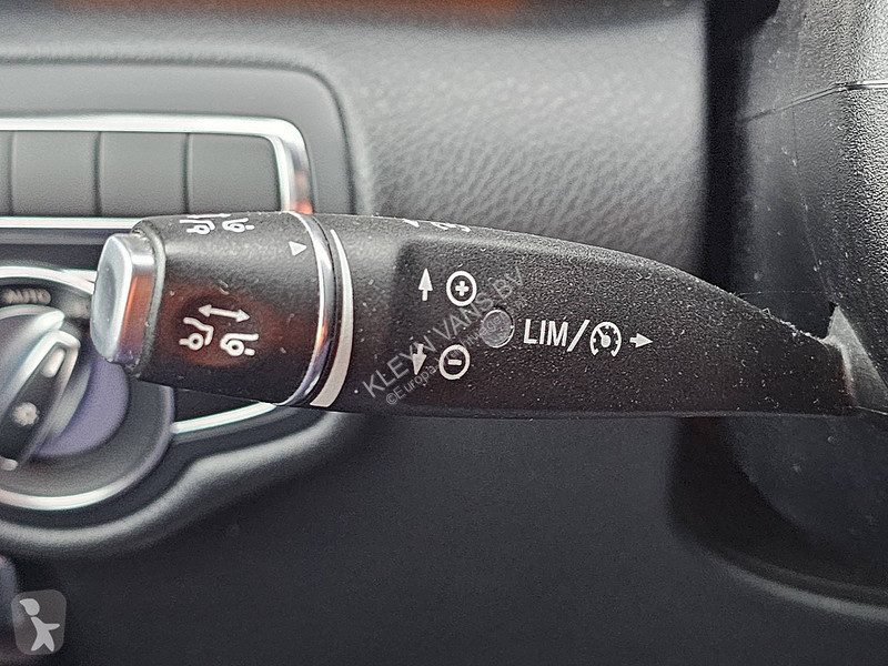 Véhicule utilitaire Mercedes 300 CDI NETTO...