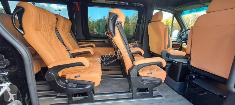 Autobus Mercedes 319 7+2