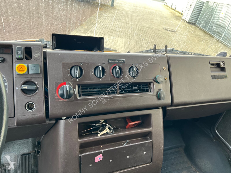 Autobussen Mercedes 711 D-KA 4x2 711 D-KA 4x2,...
