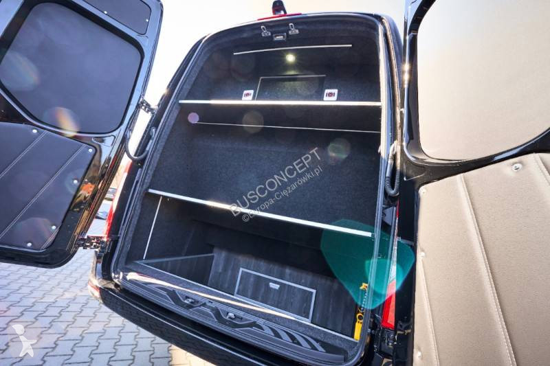 Autobuz Mercedes 519 cdi on stock