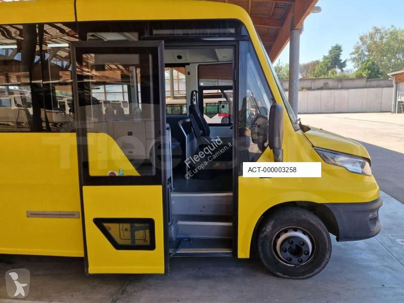 باص Iveco Indcar