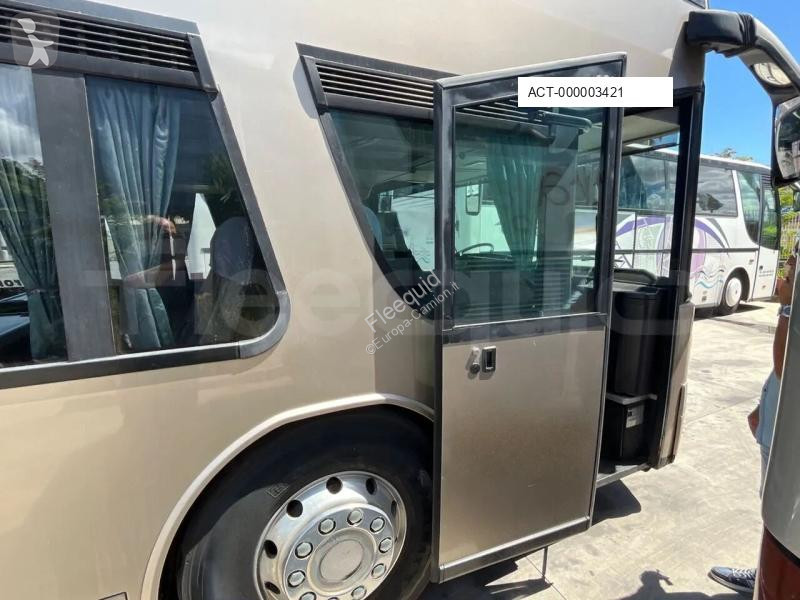 Autobus Setra S328