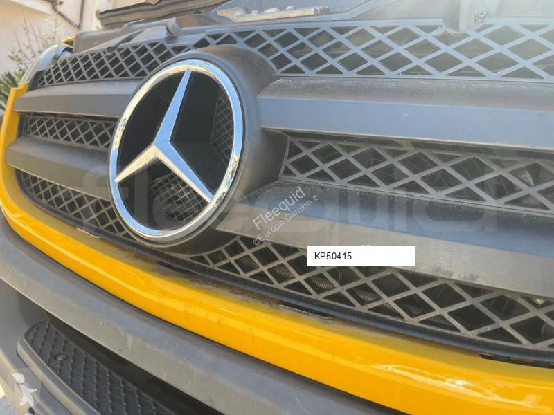 باص Mercedes