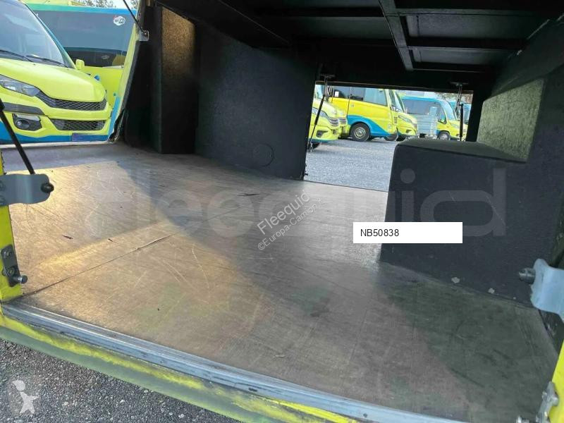 باص Iveco Ferqui