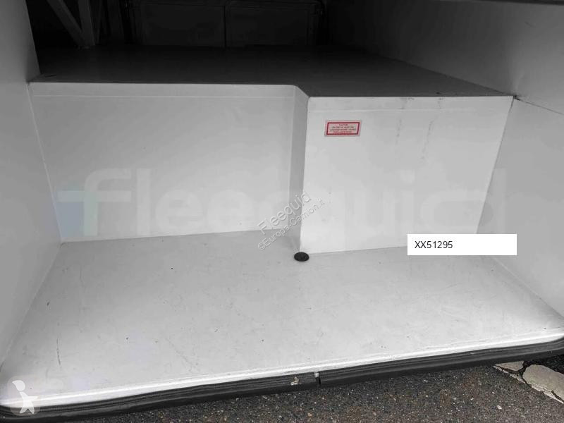 باص Isuzu Novo