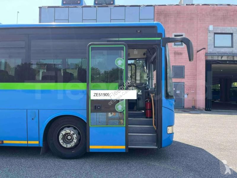 باص Iveco