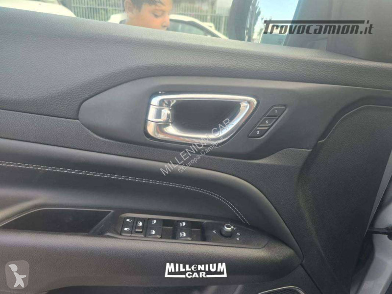 Коммерческий автомобиль  JEEP COMPASS S 4XE...
