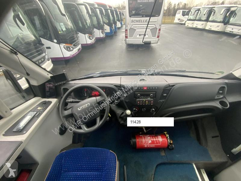 باص Iveco 70C17