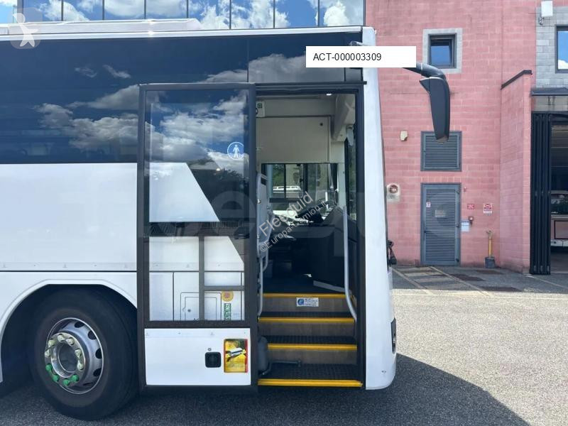 Autobús Volvo B8R