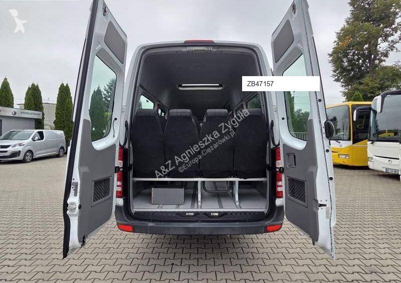 Autobuz Mercedes
