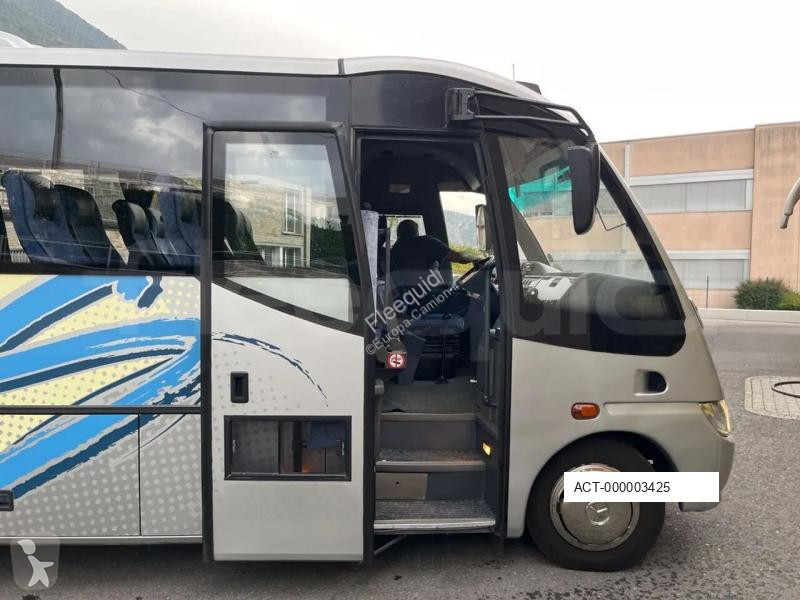Autobuz Mercedes MB 818 S