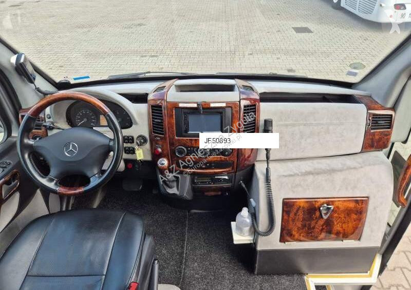 باص Mercedes SPRINTER 519