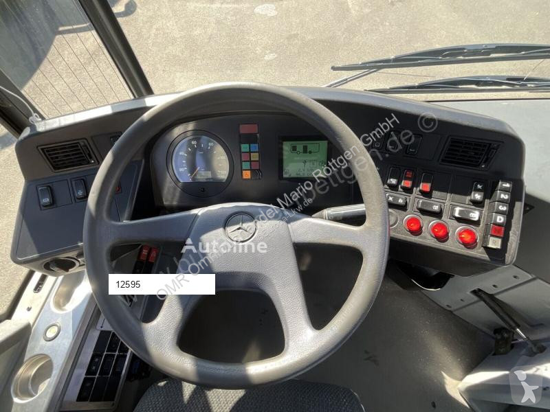 Autobussen Mercedes 0 530
