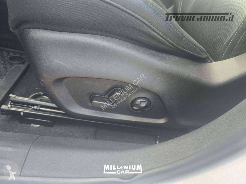 Коммерческий автомобиль  JEEP COMPASS S 4XE...