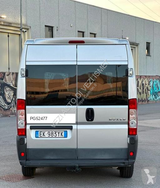 Veículo utilitário Peugeot 9 posti
