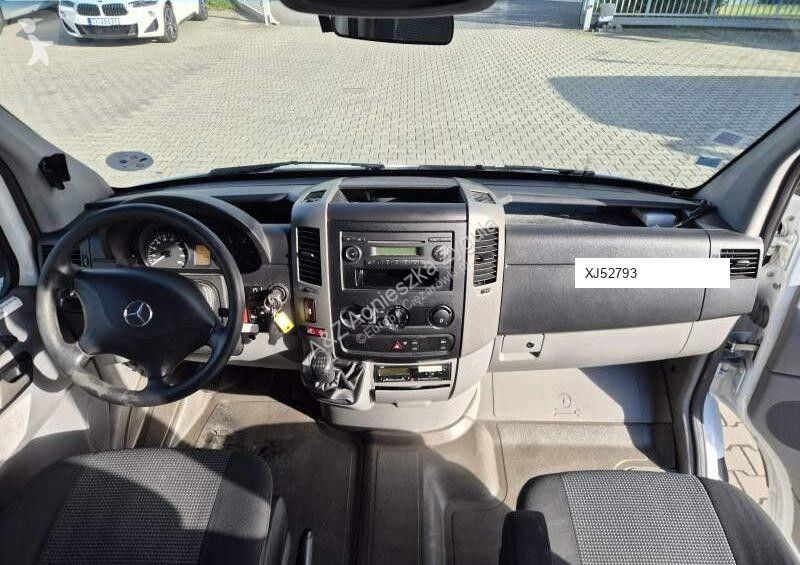 Véhicule utilitaire Mercedes SPRINTER