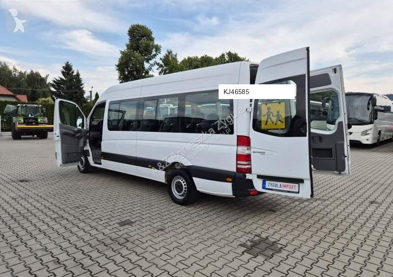 Autobuz Mercedes