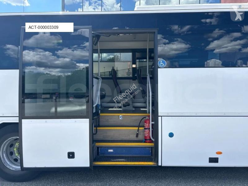 Autobús Volvo B8R