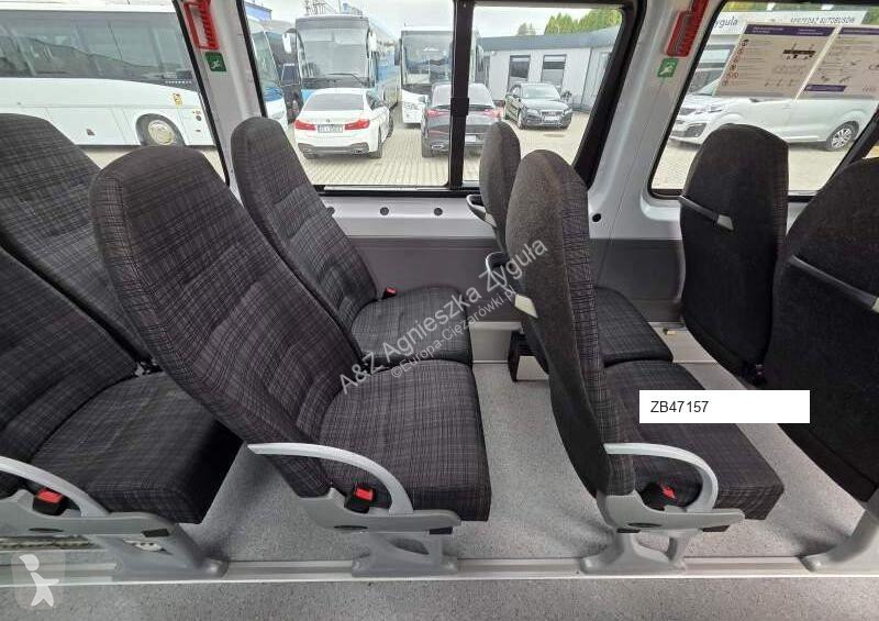 Autobuz Mercedes