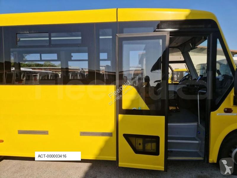 Autobussen Iveco Indcar