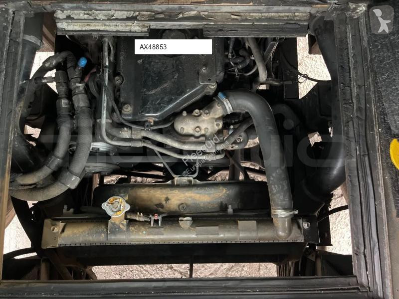 باص Isuzu Turquoise