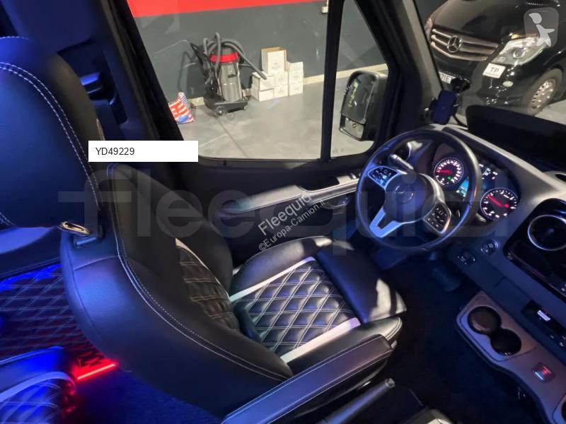 باص Mercedes